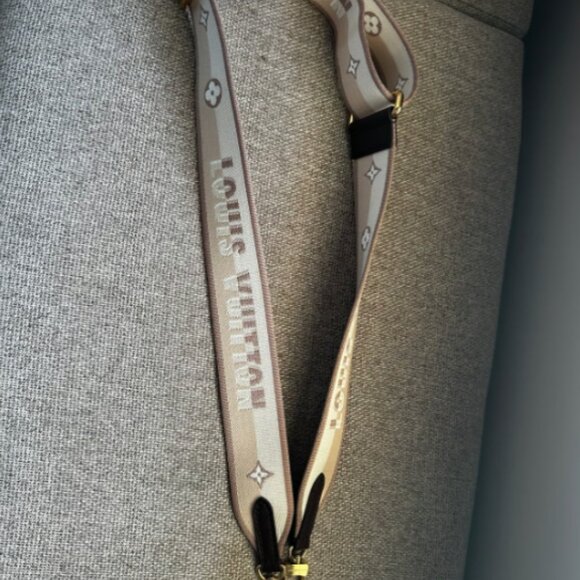 Louis Vuitton Jacquard Strap - Picture 6 of 9
